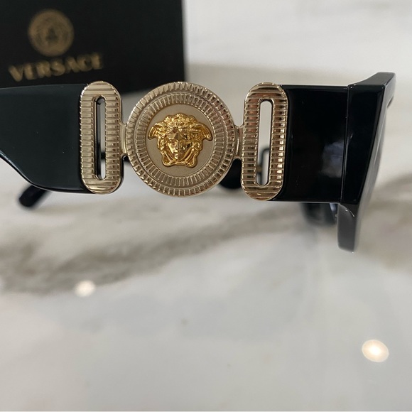 Versace Black Sunglasses - Picture 5 of 5